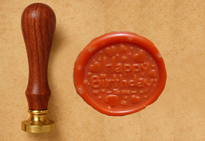 Lakstempel Ø25mm Happy Birthday hartjes | donkerbruin handvat